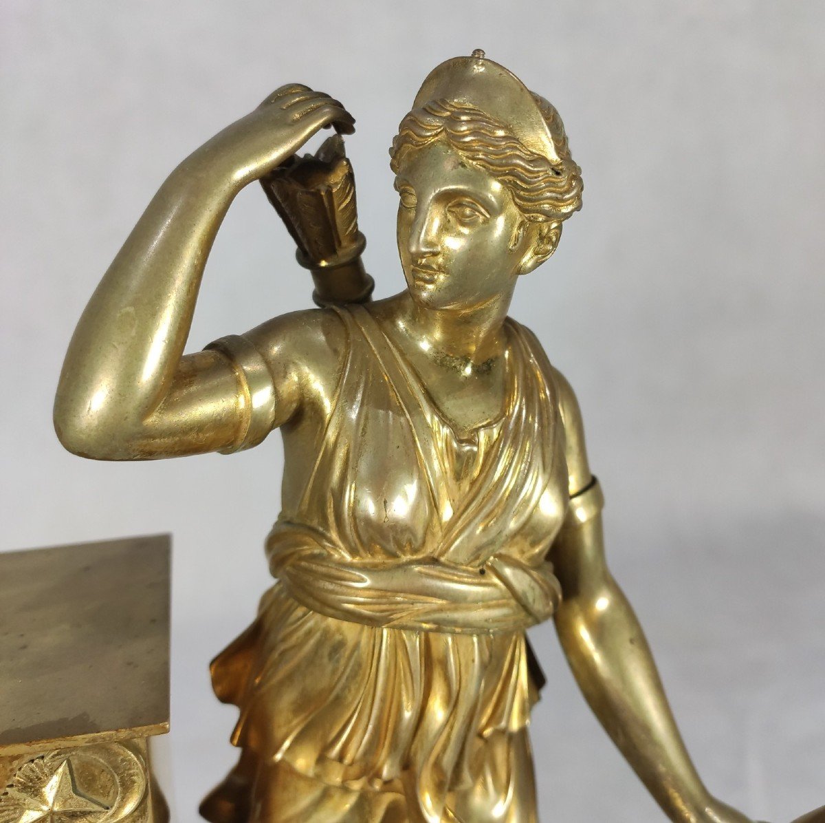 Pendule bronze doré " Diane chasseresse ", époque empire , XIXe-photo-2