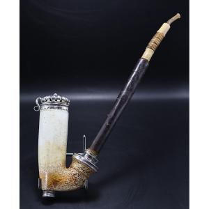 Autriche XIXe, pipe au nom " Adolph "de type Dobrocen en écume de mer et argent.
