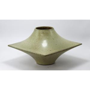 Michel Lévêque (1934 - 2019), Vase Called "cratère" In Sandstone, Signed, 20th Century