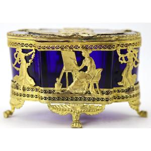Boîte en cristal bleu Baccarat et bronze doré décor Empire , Fin XIXe