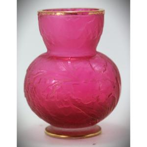 Antonin DAUM (1864-1930), Vase art nouveau, signé Daum Nancy à l'or, vers 1900