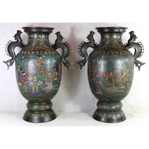 Grande paire de vases en bronze cloisonné, CHINE Qing XIXe