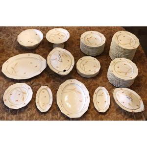Service en porcelaine de Limoges, Atelier G.M, 55 pièces, XXe