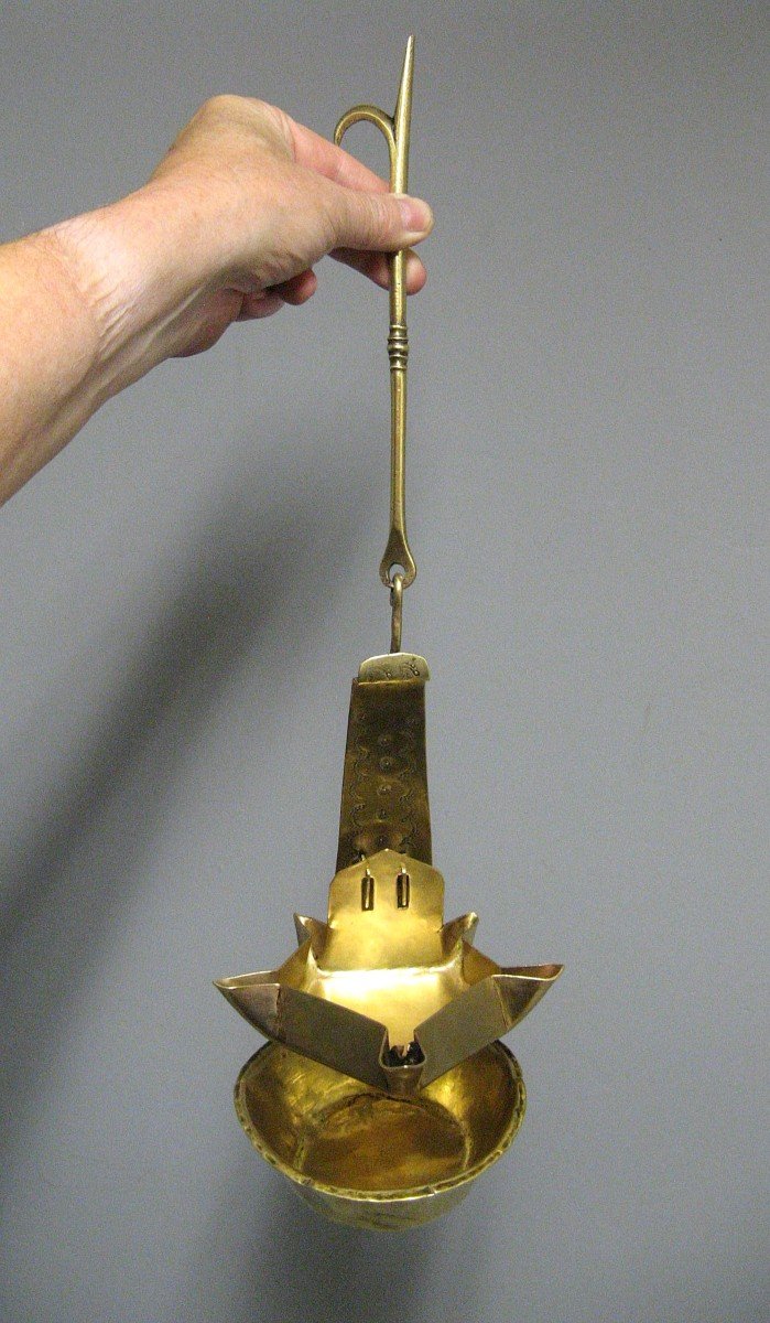 Chaleil Or Oil Lamp, In Brass. Auvergne XIX.-photo-2