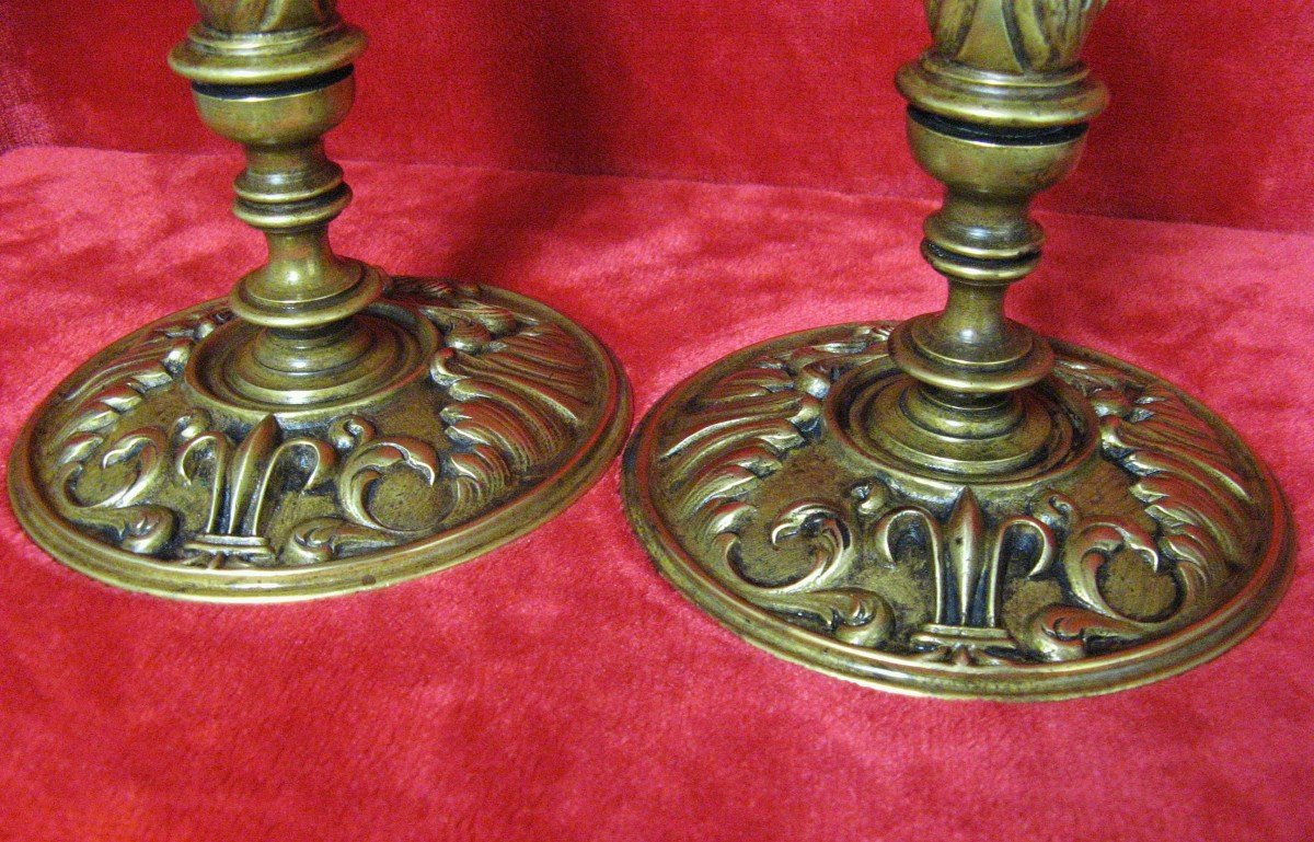 Paire De Bougeoirs En Bronze à Mascaron Et Fleur De Lys XIXe.-photo-2