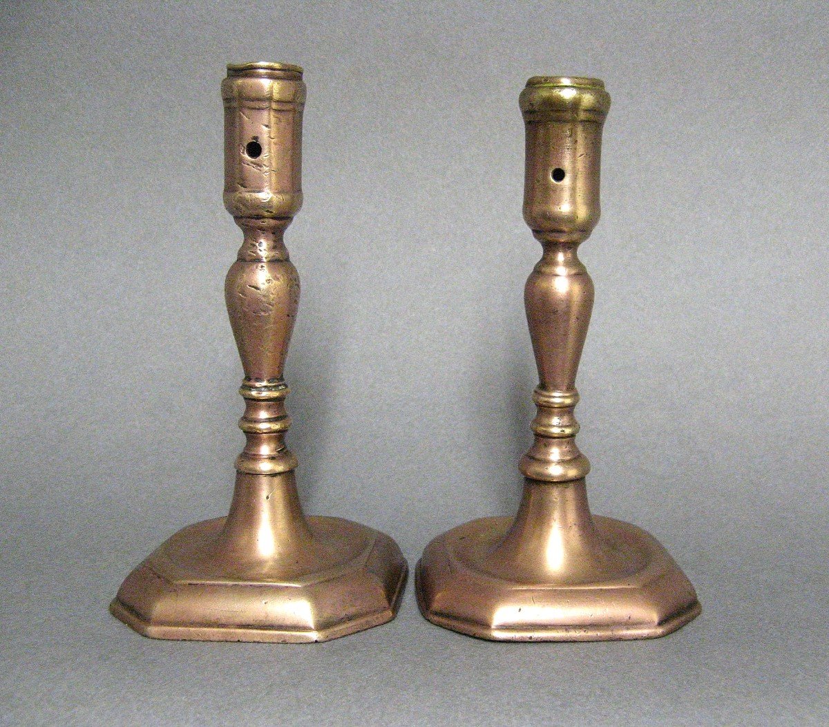 Paire De Petits Flambeaux En Bronze XVIIe-photo-2