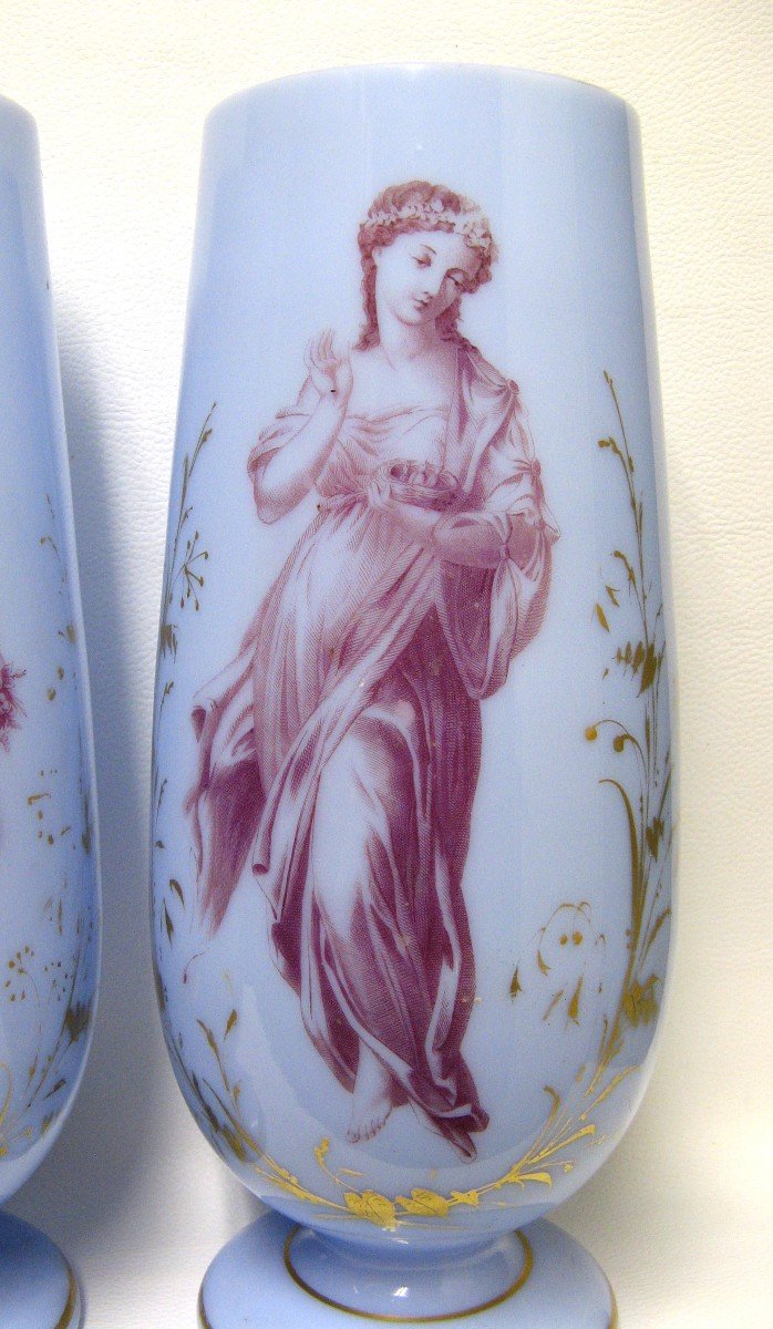 Paire De Vases  En Opaline Décorée De Femme à l'Antique Du XIXe.  Napoléon III. -photo-2