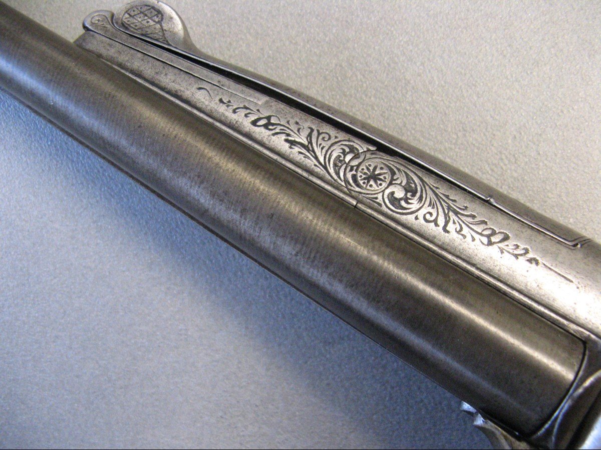 Pingun Rifle 19th Century Ribbon Cannons.-photo-1