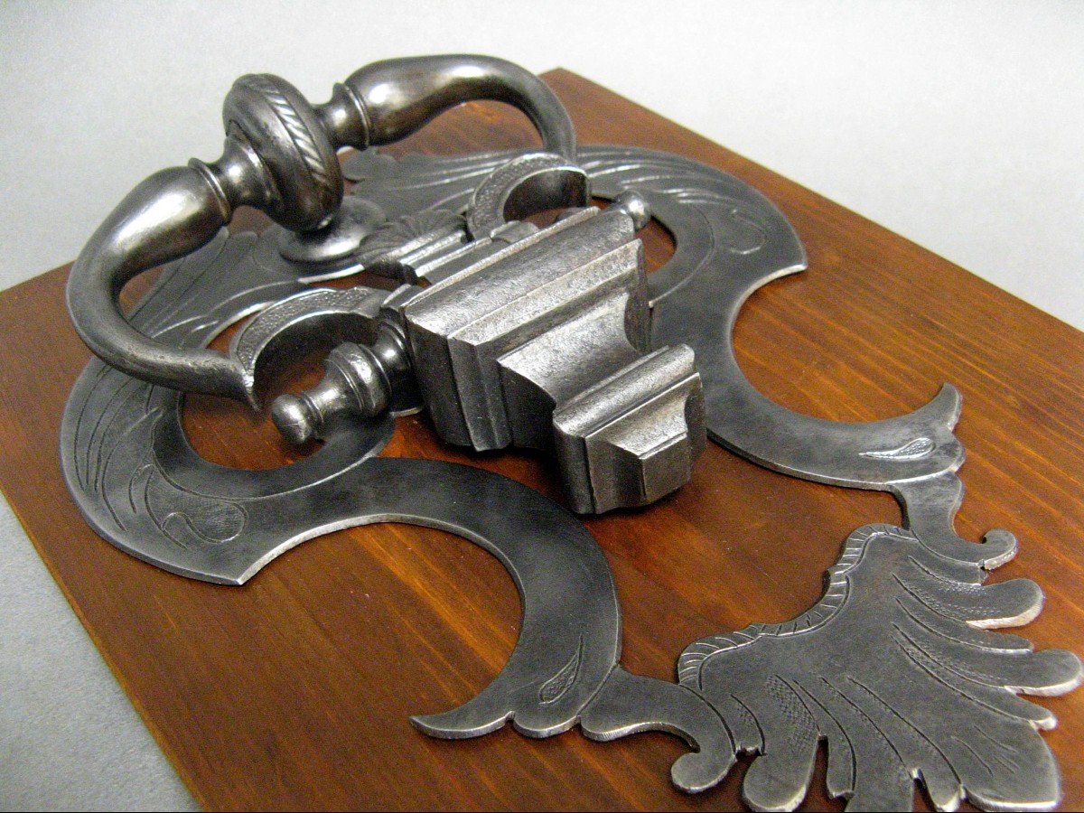 Large 18th Century Wrought Iron Knocker.-photo-2