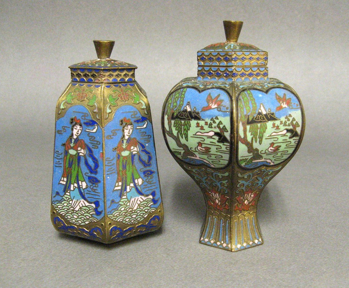 Pots Couverts Chinois Cloisonnés En Miniature.