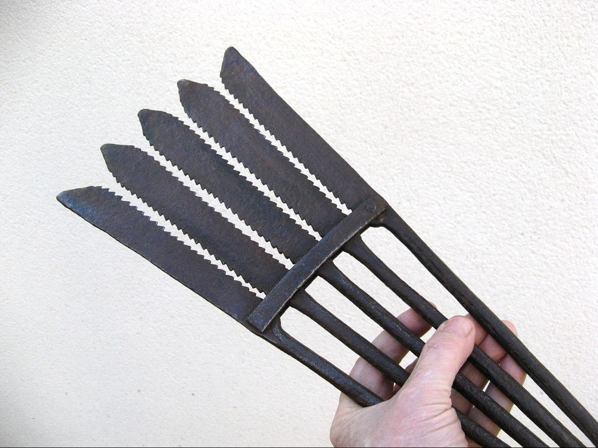 Wrought Iron Fouenne. 19th Century Folk Art.-photo-3