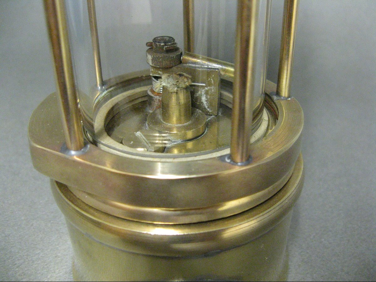 Lampe De Sûreté De Mineur Géomètre.-photo-2