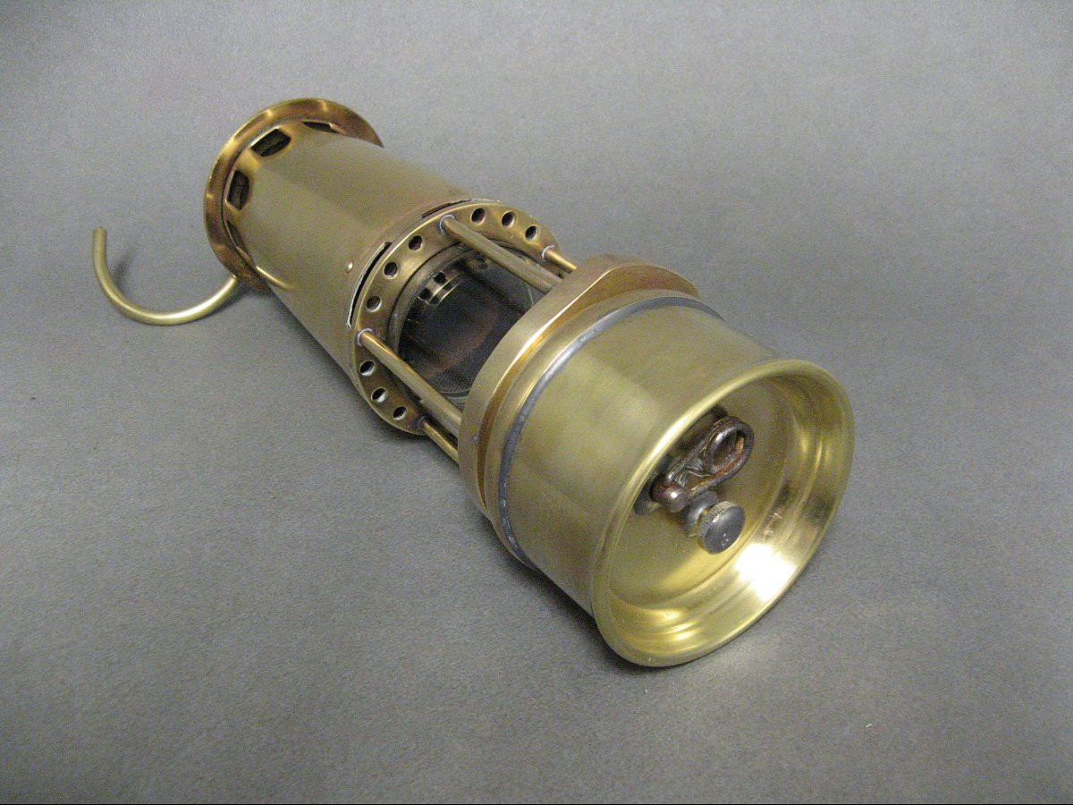 Lampe De Sûreté De Mineur Géomètre.-photo-1