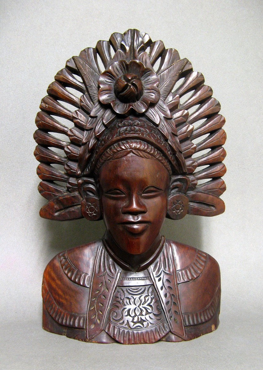 Balinese Dancing Couple In Carved Wood.-photo-2