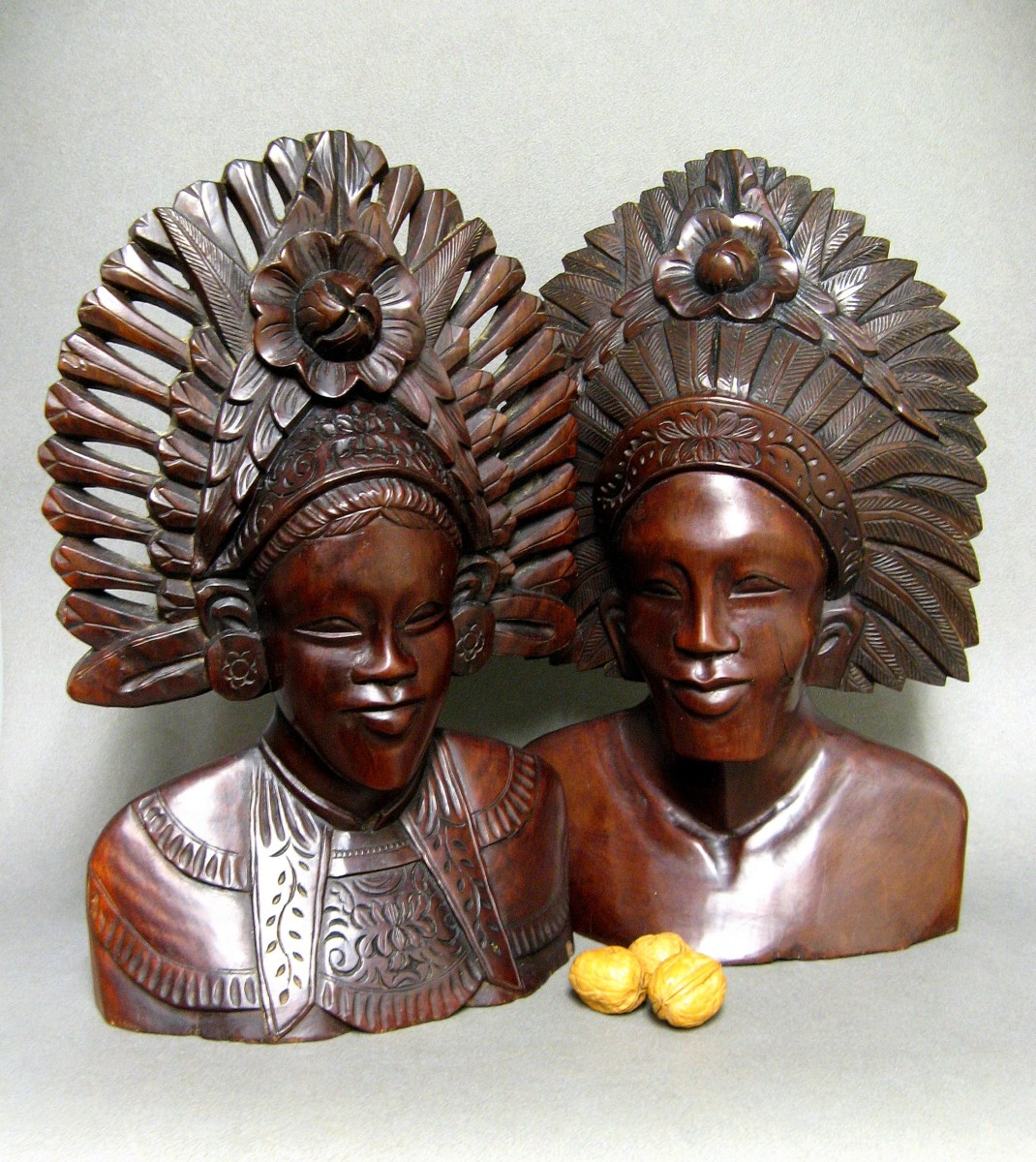 Balinese Dancing Couple In Carved Wood.-photo-4