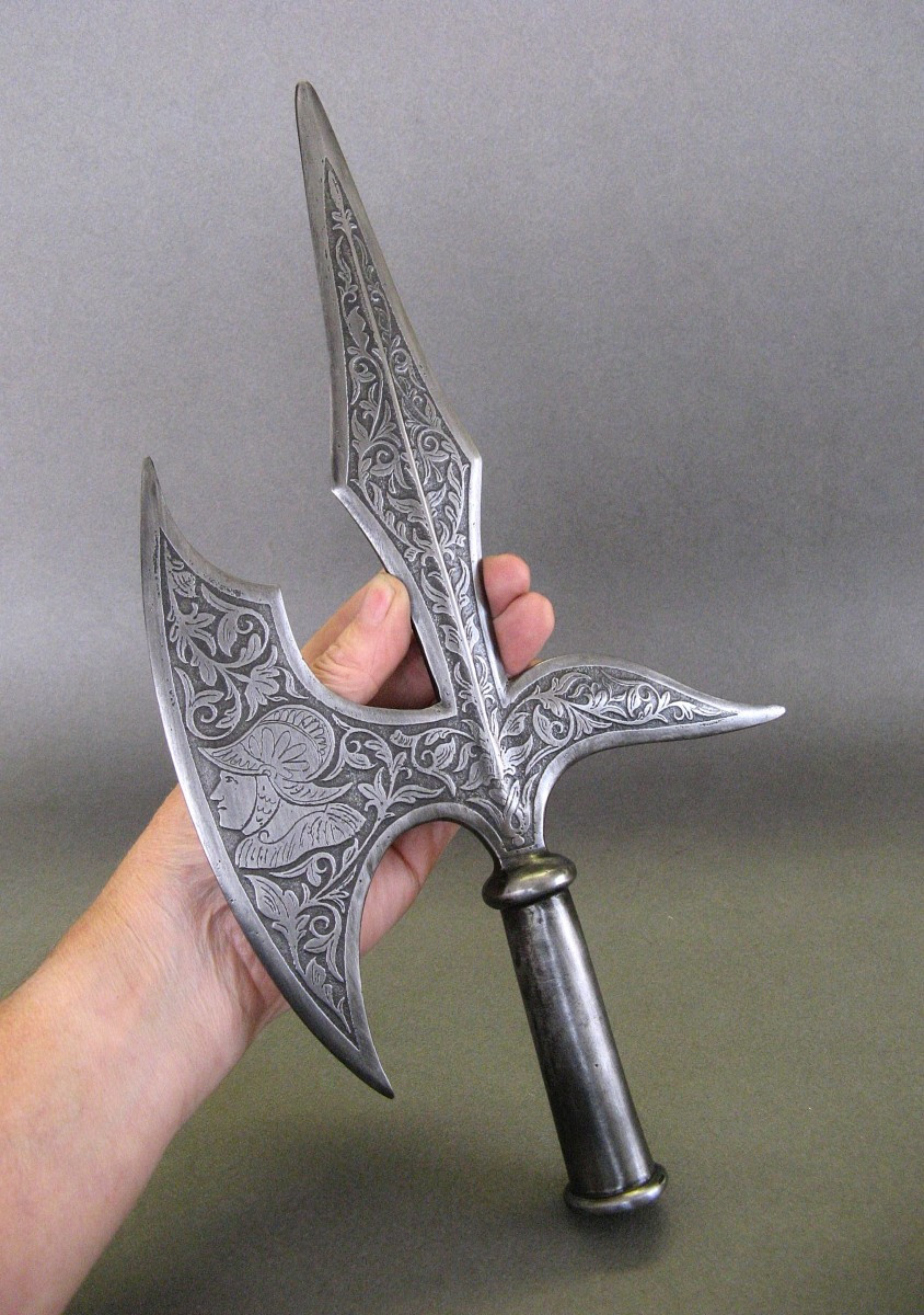 Hallebarde Violet Le Duc De Style XVIe. 