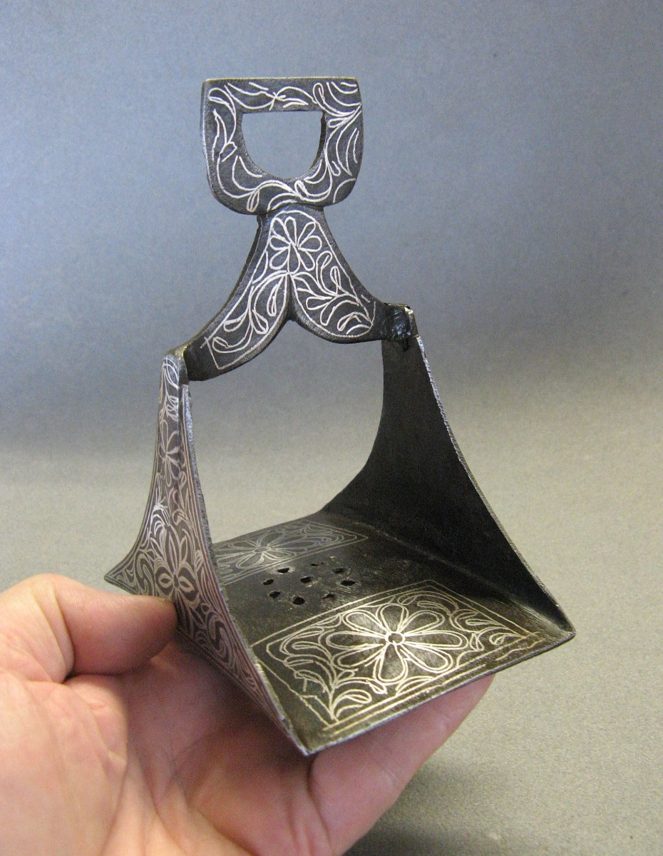 Pair Of Children's Damascened Wrought Iron Stirrups.-photo-2