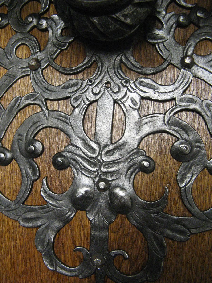 17th Century Door Knocker.-photo-2