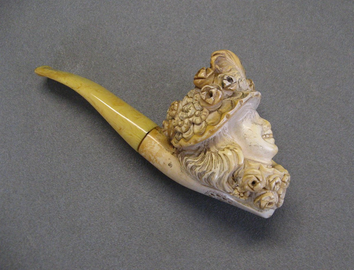 Meerschaum Pipe Depicting A Renaissance Figure.-photo-3