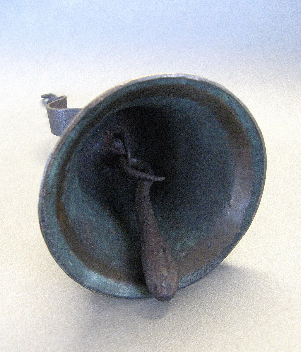 Cloche De Portail d'Entrée En Airain 17e/18e. Fleurs de lys.-photo-3