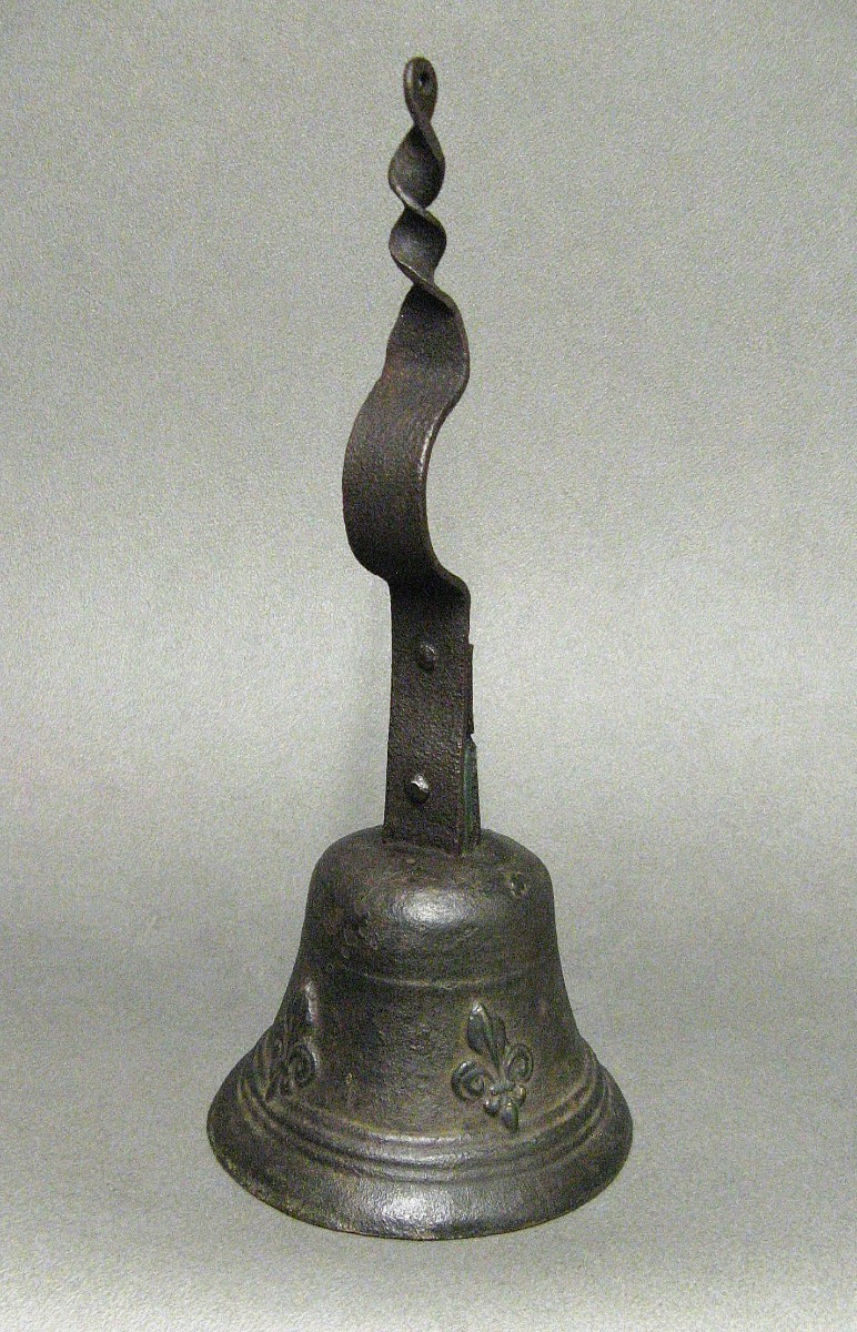 Cloche De Portail d'Entrée En Airain 17e/18e. Fleurs de lys.-photo-4