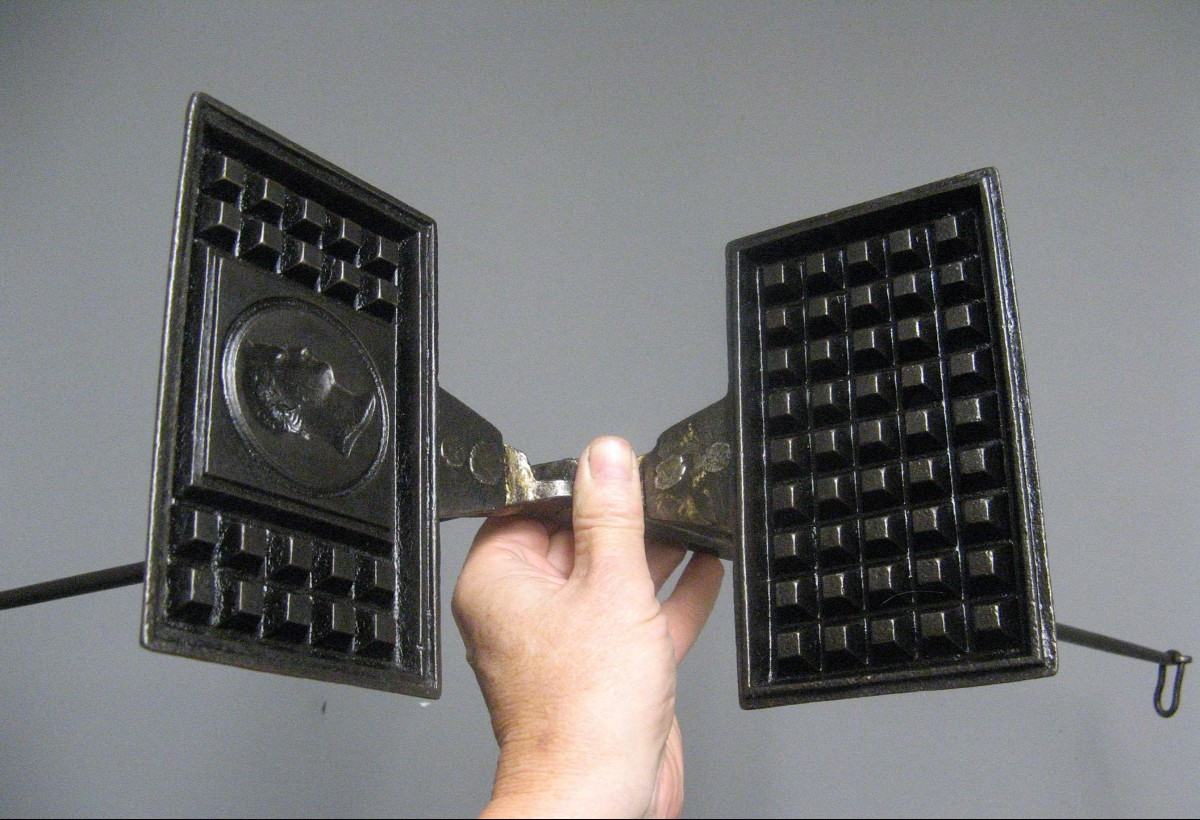 Gaufrier Au Profil de Napoléon 1er Empereur.-photo-2