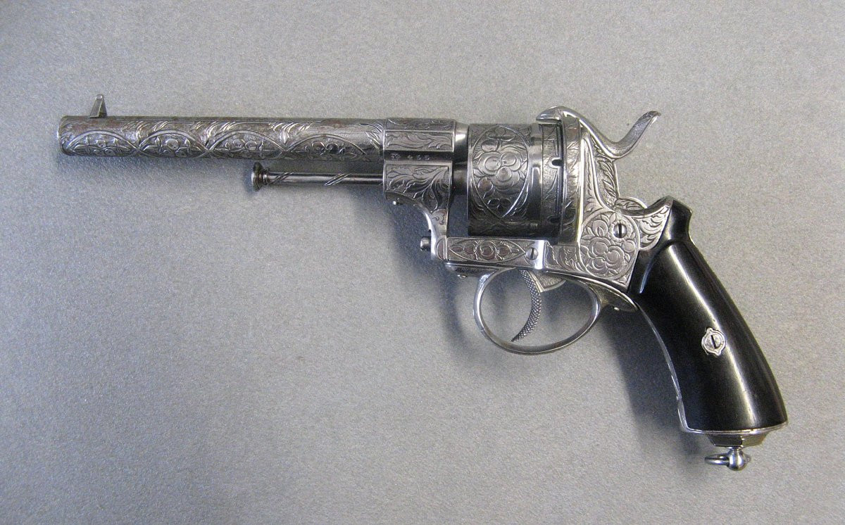 Revolver à Percussion à Sécurité De Chien Par Eugène Lefaucheux Entièrement Ciselé XIXe.-photo-2