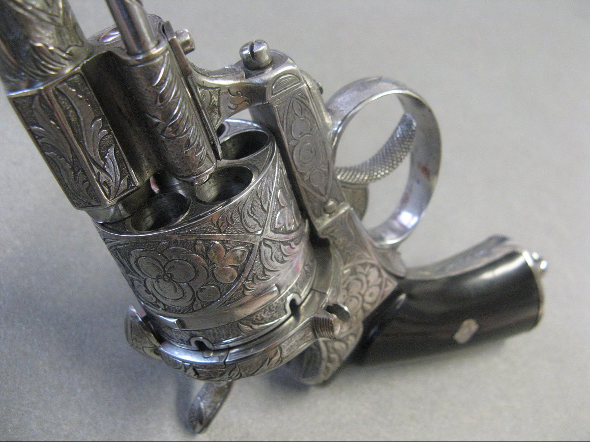 Revolver à Percussion à Sécurité De Chien Par Eugène Lefaucheux Entièrement Ciselé XIXe.-photo-7