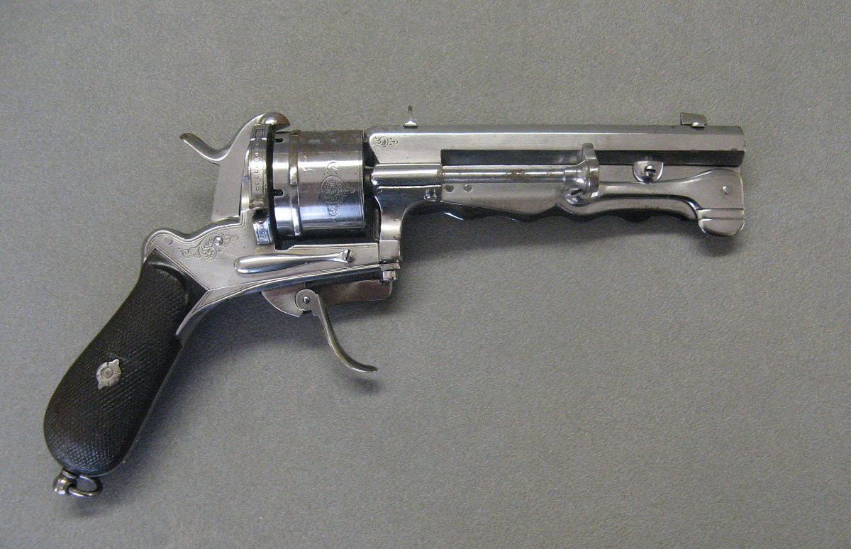 Revolver à Percussion à Sécurité De Chien à Lame Flamboyante Lançante Liège cal 11mm XIXe.-photo-2
