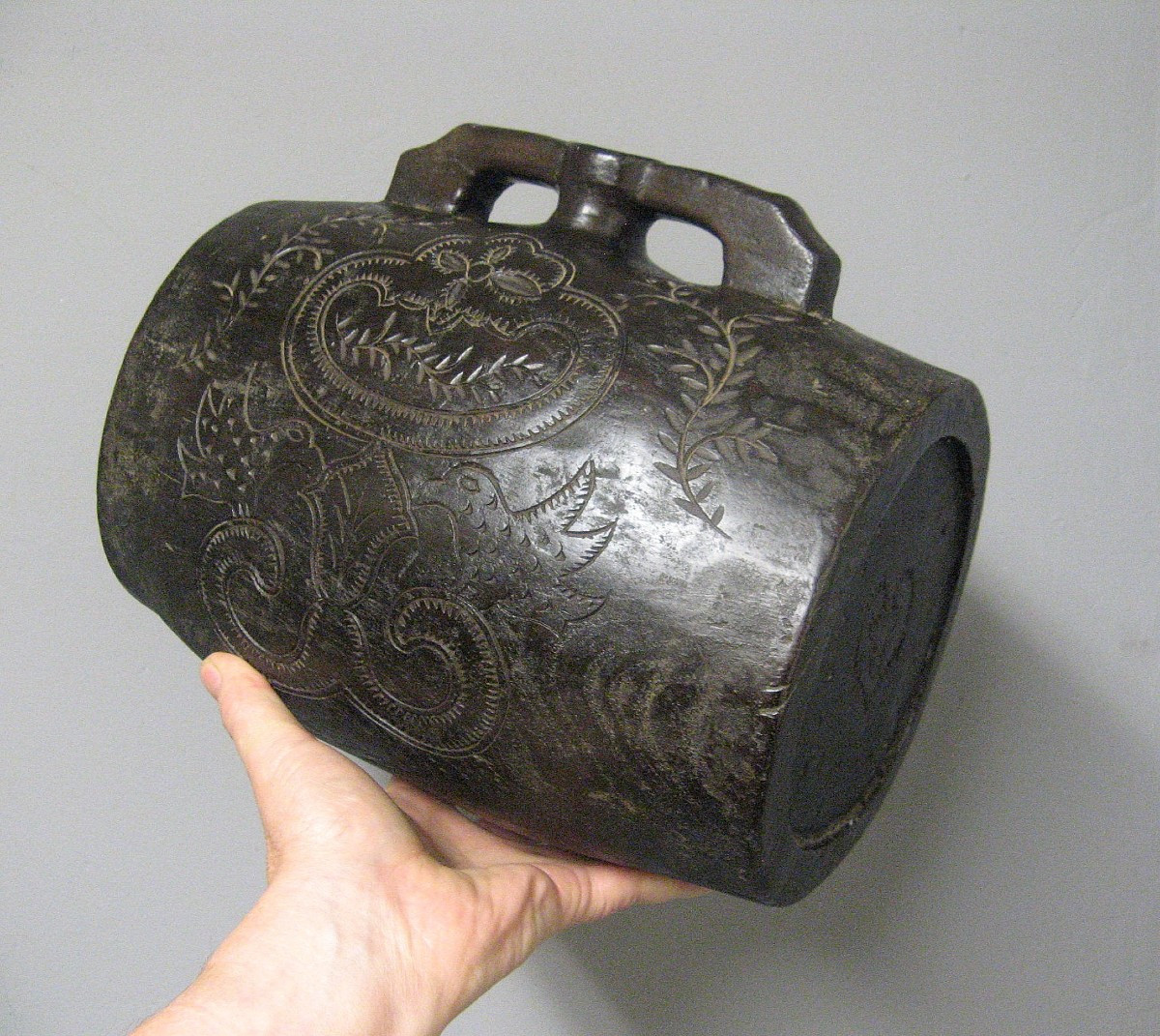 Gourde de soldat en bois sculpté.-photo-3