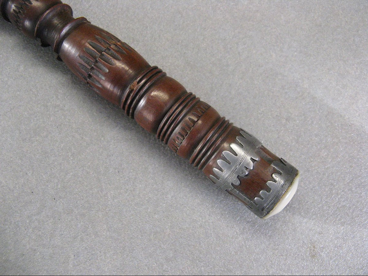 Native American Style Collectible Tomahawk Decorative Axe.-photo-1