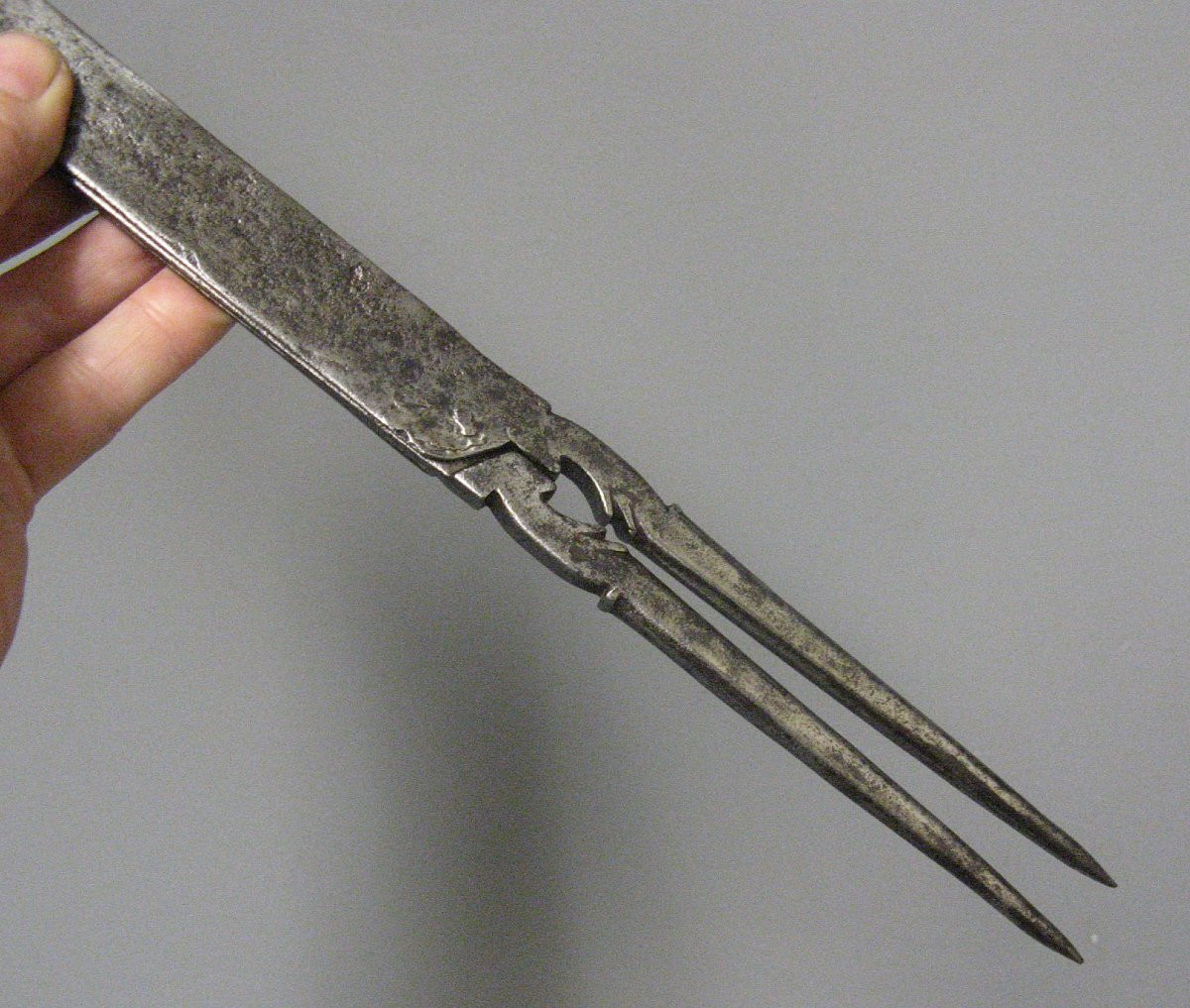 Compas en fer forgé XVIIIe.-photo-1