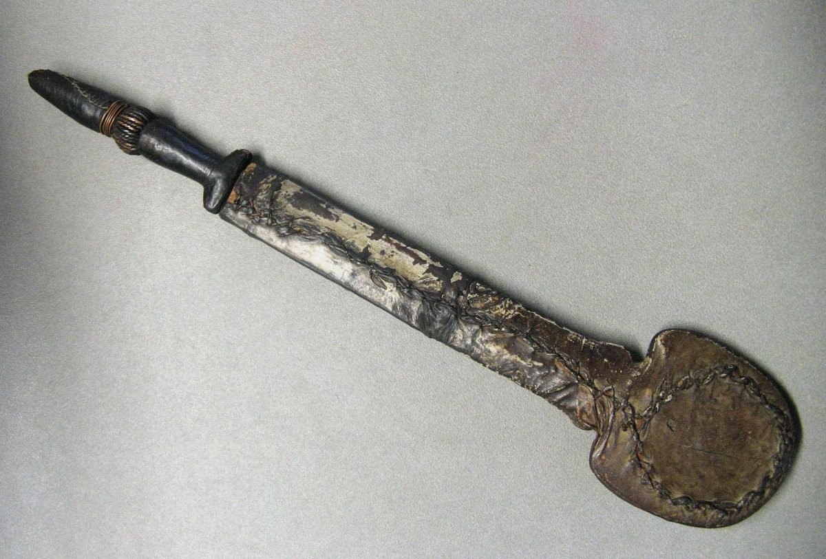 Glaive Yaka, République Démocratique du Congo.