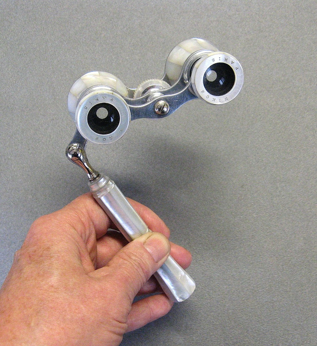 Pair Of Mother-of-pearl Theatre Binoculars Signed Nikos Paris 19th Century.-photo-1