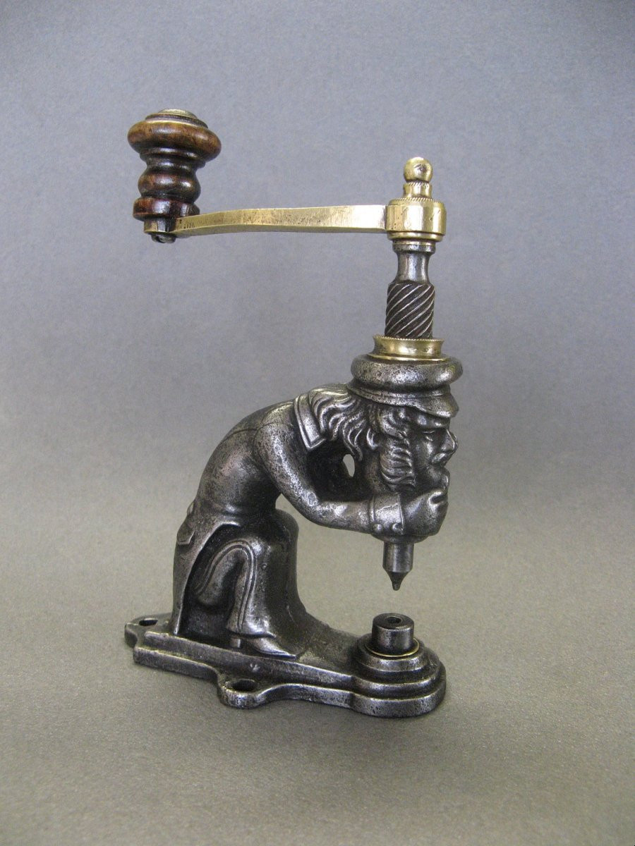 Presse à Oeillets Anthropomorphe XIXe vers 1800.-photo-2