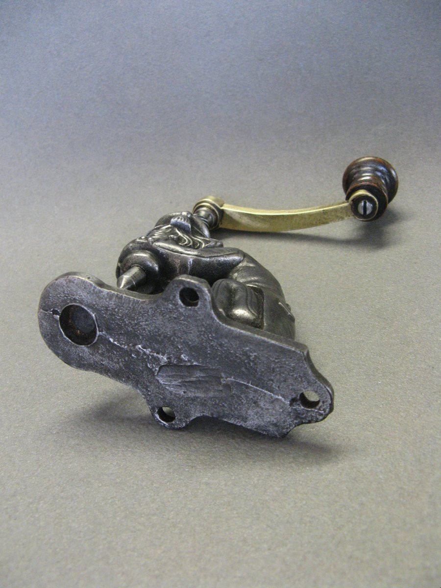 Presse à Oeillets Anthropomorphe XIXe vers 1800.-photo-2