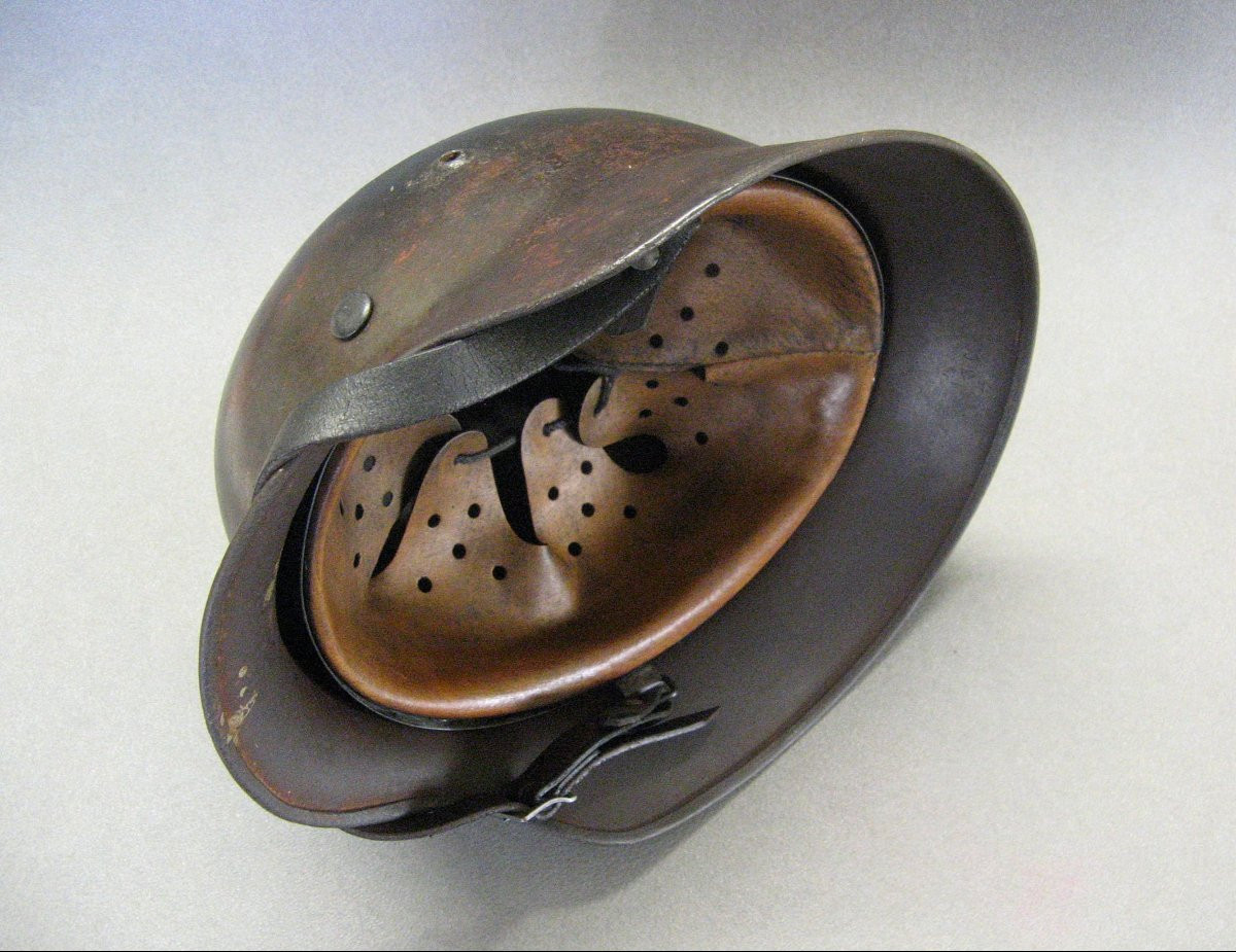 German Helmet Mle 1935 Wwii. Good General Condition. Interior And Chinstrap Restored.-photo-3