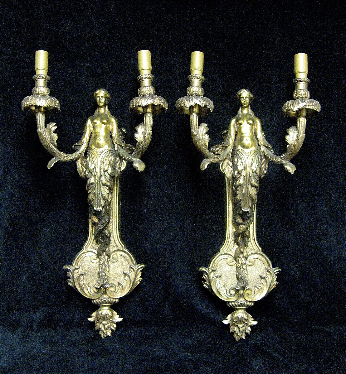 Grande Paire d'Appliques Cariatides Bronze Doré.