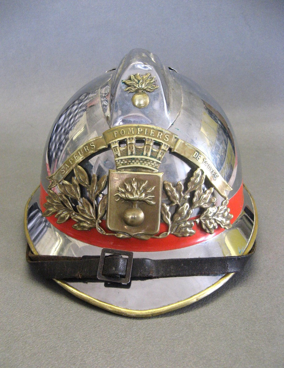 Sapeurs-pompiers Helmet Mle 33 Ille City ​​of Troyes. Fifth Republic.