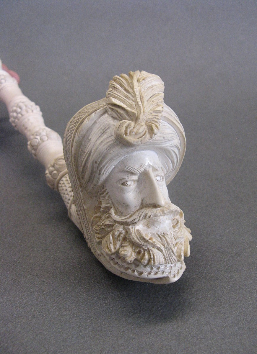 Grande Pipe En écume De Mer Représentant Une Tête De Sultan.