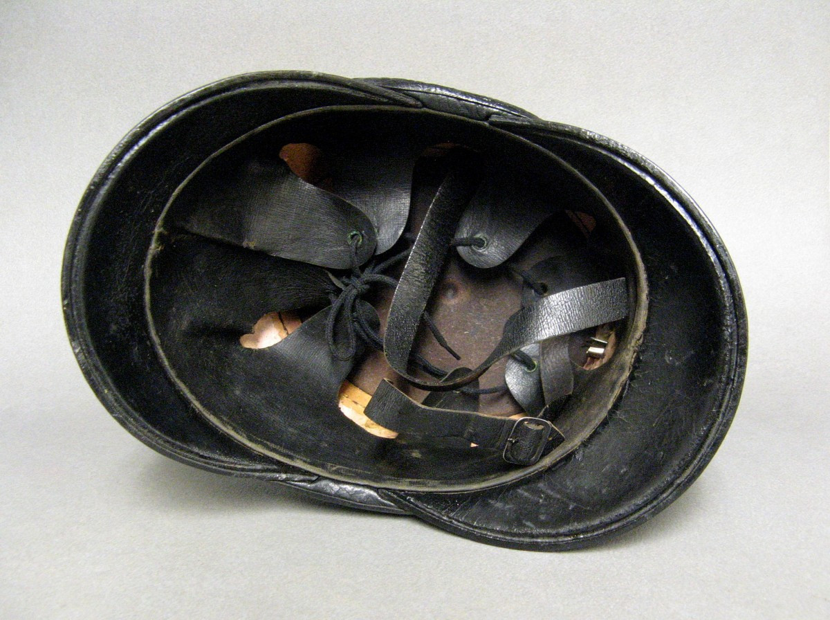 Swiss Shako Mle 1898 De La 47e Batterie d'Artillerie De Campagne.-photo-1