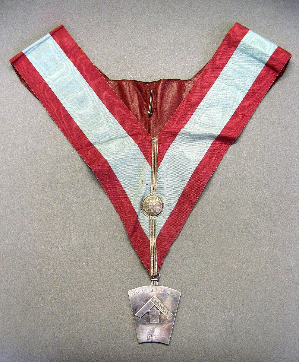 Star In The East Lodge N°95 Masonic Long Pendant.-photo-2