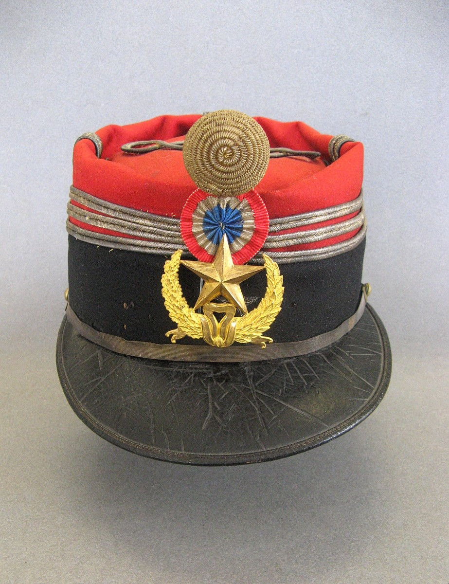 KÉPI 'FOULARD' D'UN CAPITAINE DU CORPS ADMINISTRATIF. 14/18.