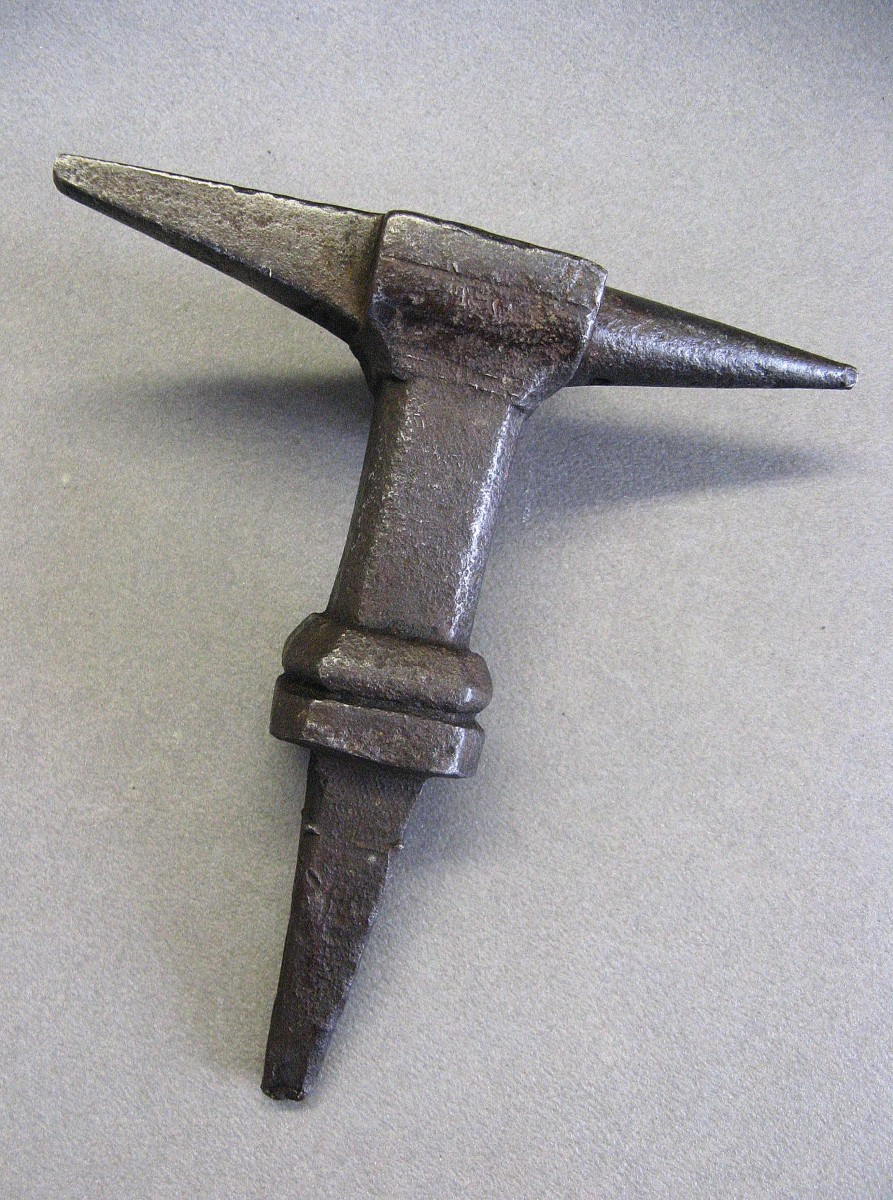 18th Century Wrought-iron Gunsmith's Anvil.-photo-2
