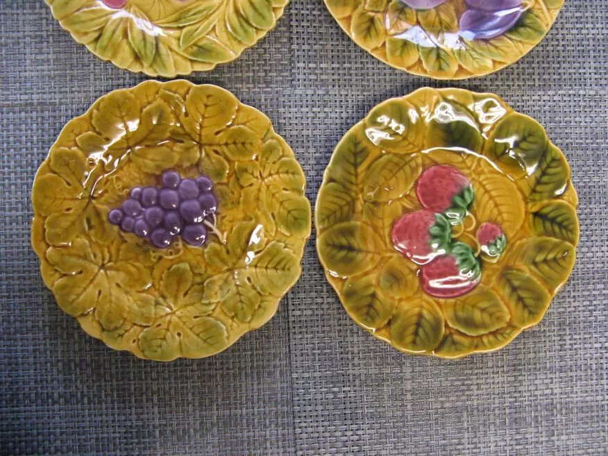 Assiettes  en barbotine de Sarreguemines.-photo-3