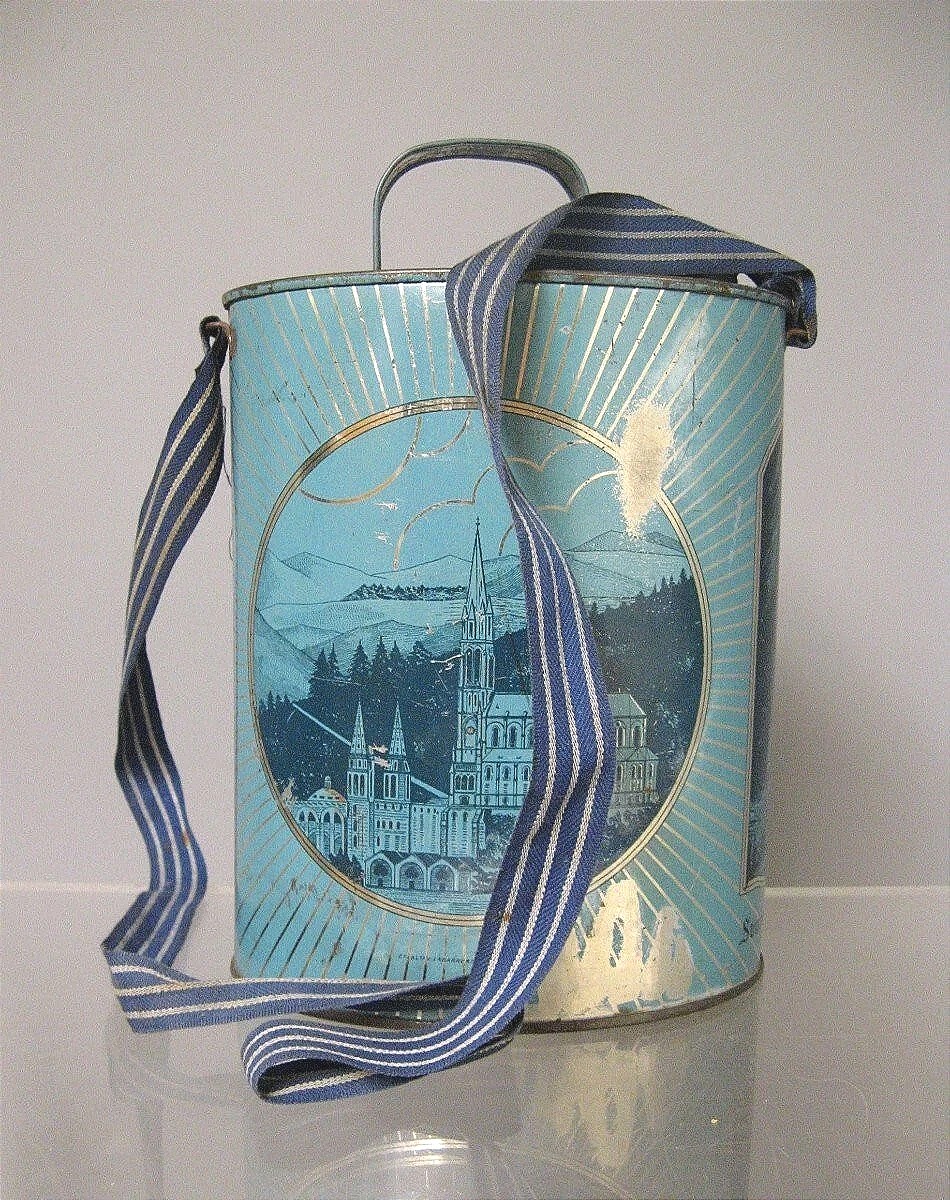 Réservoir Pour Eau Bénite De Lourdes.
