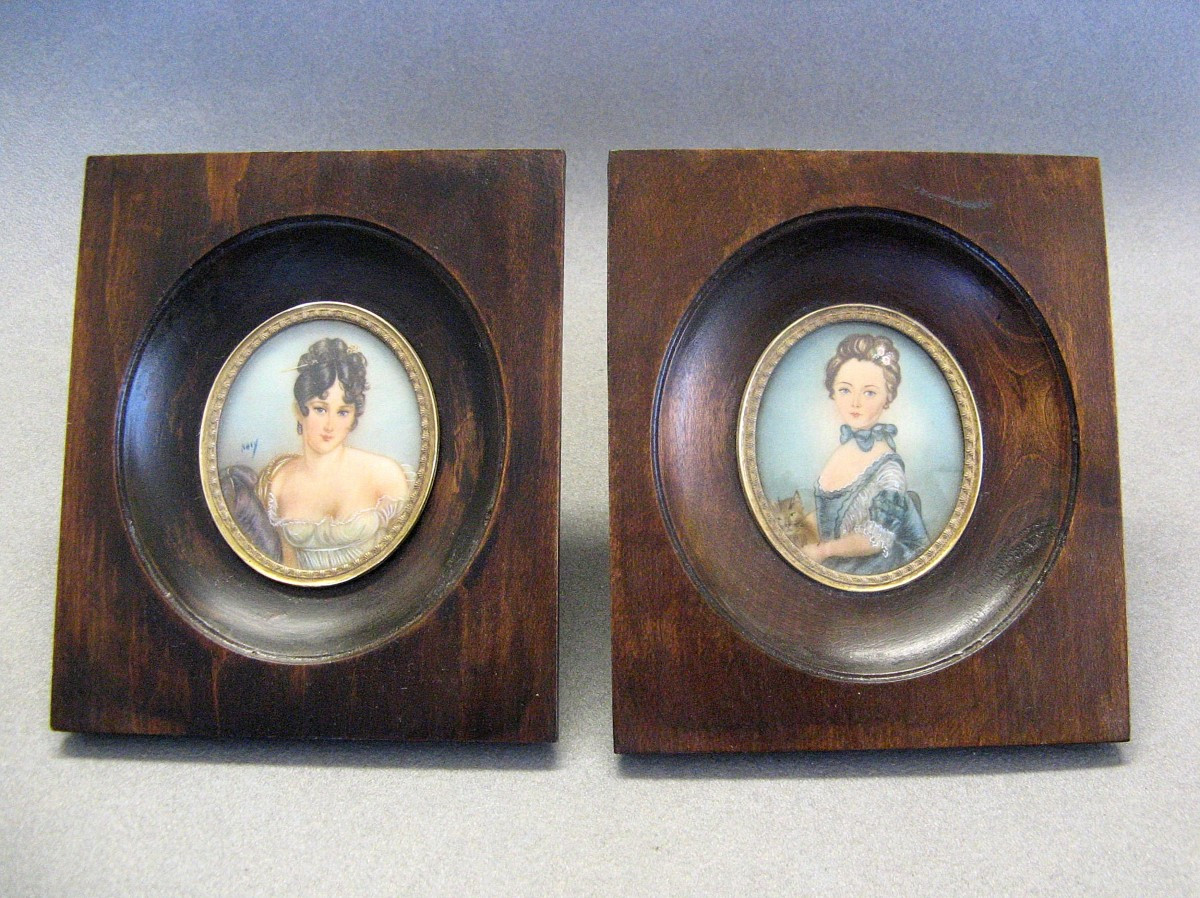 Miniatures - Portrait Of An Elegant Woman.