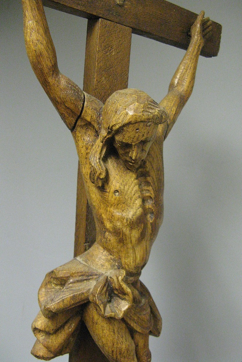 Christ In Carved Wood From The 19th Century.-photo-2