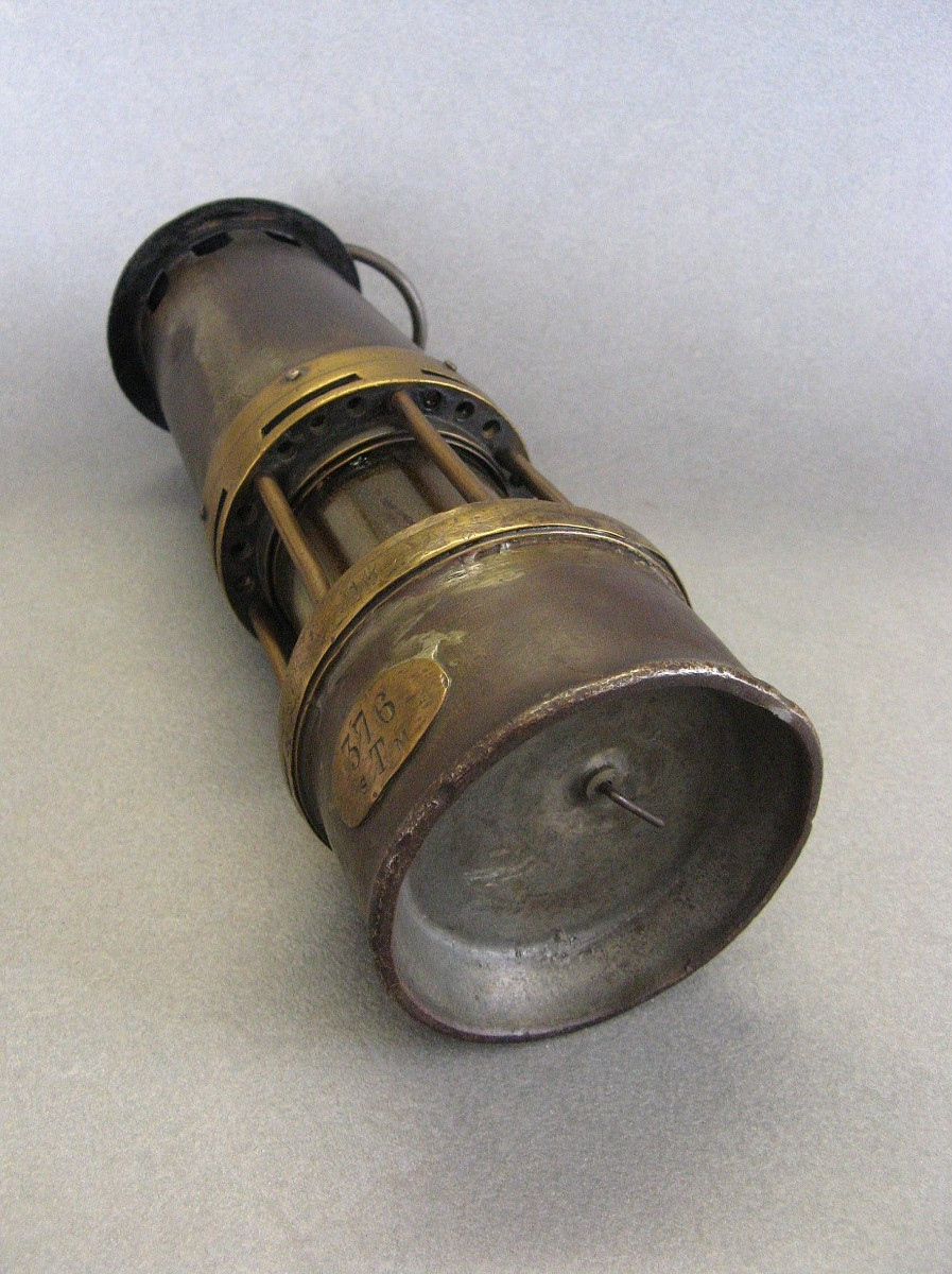 Lampe de mineur Mueseler 1900.-photo-1