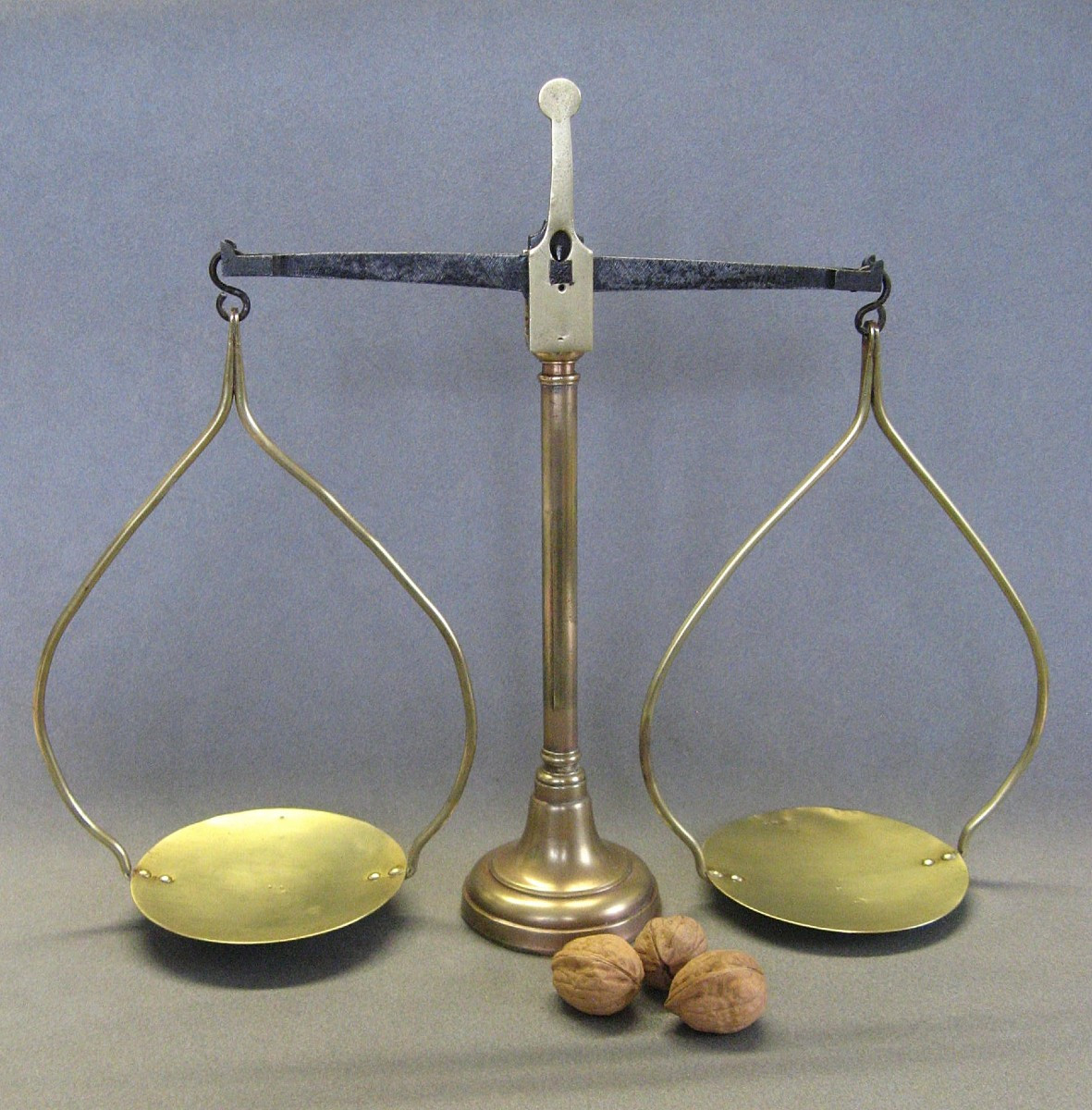 Tobacco Scale, 19th Century.-photo-2